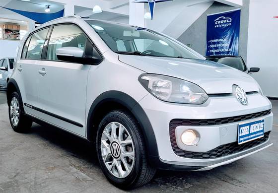 VOLKSWAGEN CROSS UP 1.0 TSI 12V FLEX 4P MANUAL